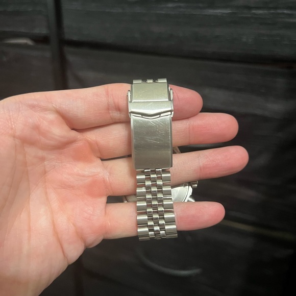 Seiko SSC813 “Speedtimer” Chronograph with Aftermarket Jubilee Bracelet & Box - Picture 2 of 6